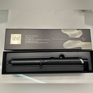 NIB GHD CLASSIC WAVE - OVAL CURLING WAND and FREE NIB GHD paddle brush